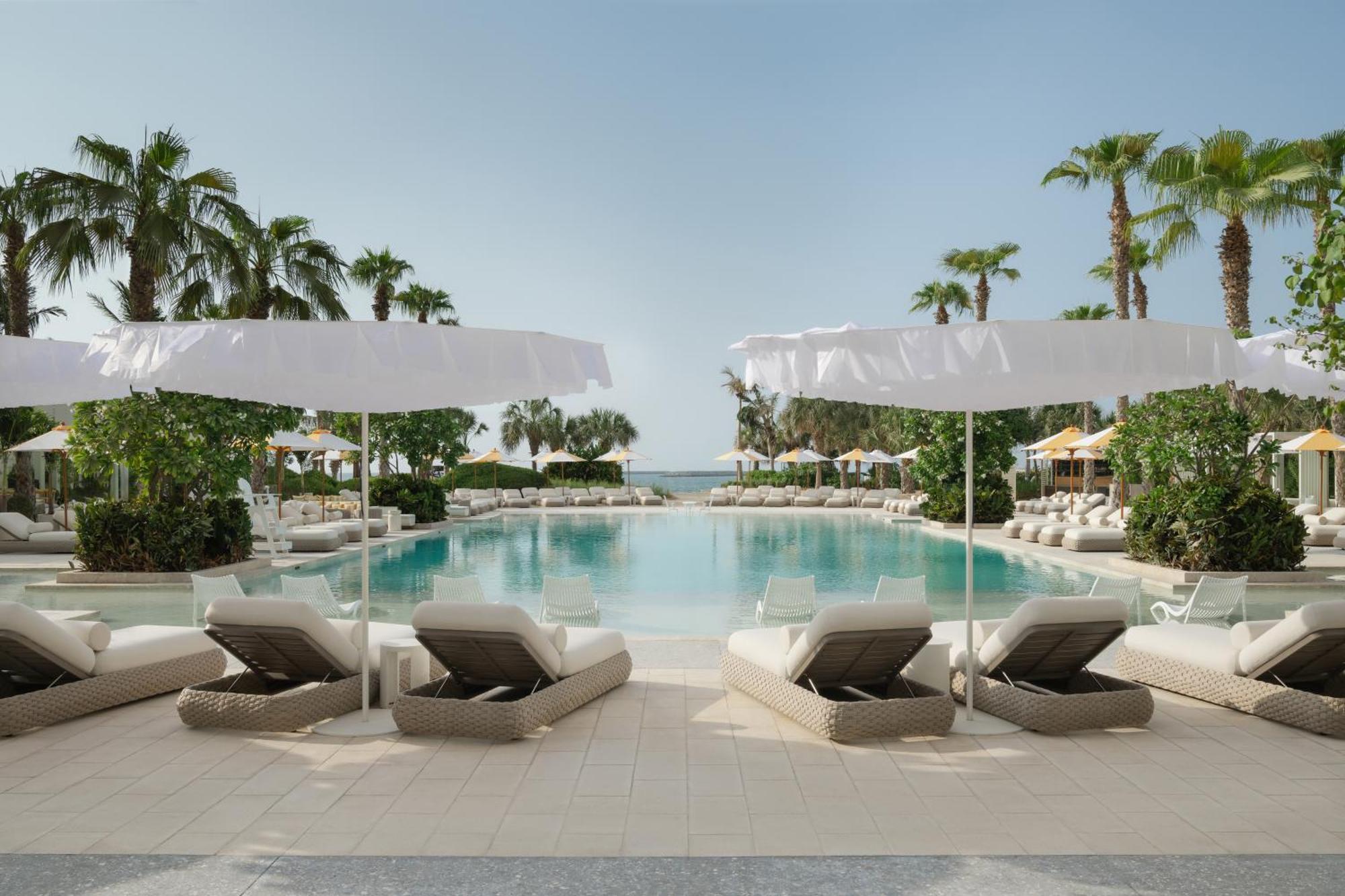 凯撒宫殿蓝水酒店 迪拜 外观 照片 The Beach Club at The St. Regis Bal Harbour Resort