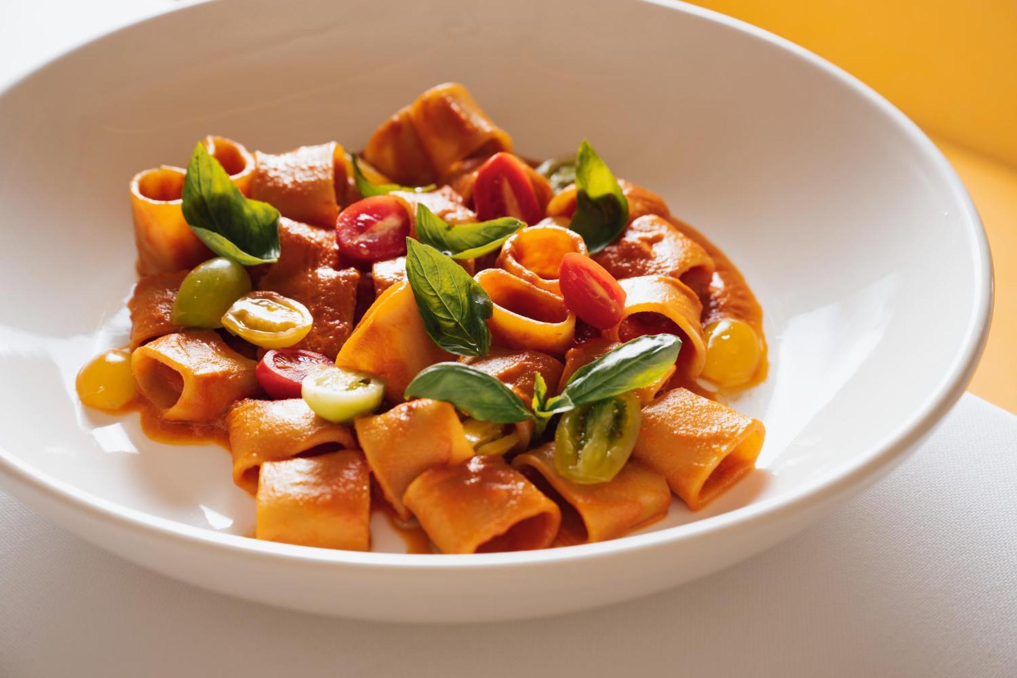 凯撒宫殿蓝水酒店 迪拜 外观 照片 Rigatoni with sausage and peppers