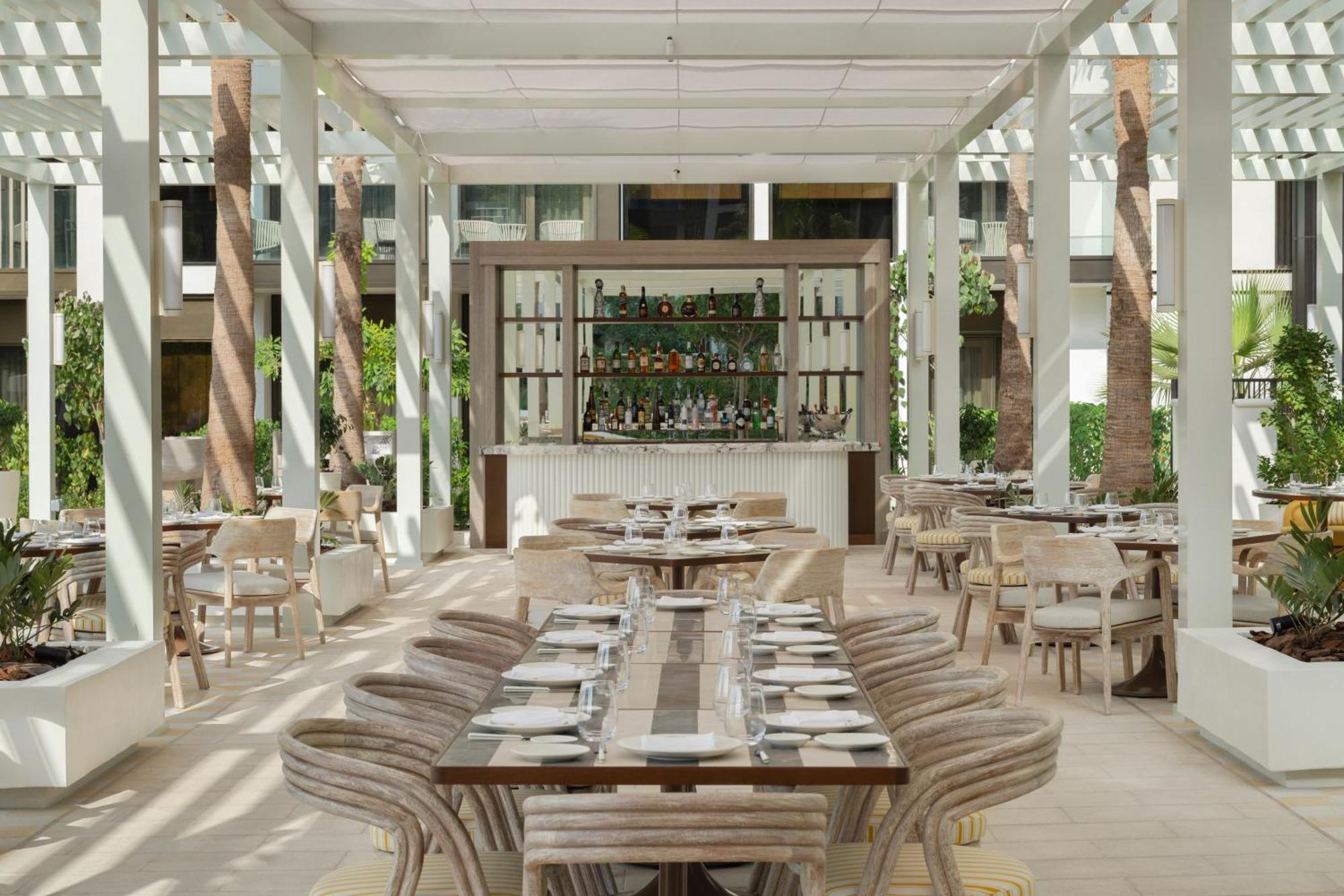 凯撒宫殿蓝水酒店 迪拜 外观 照片 The Terrace