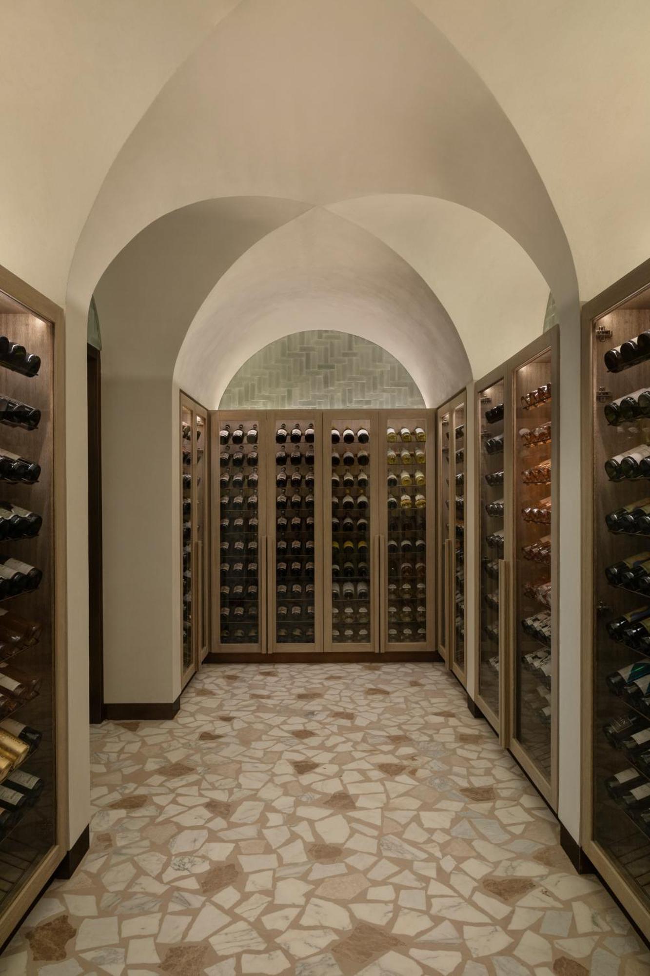 凯撒宫殿蓝水酒店 迪拜 外观 照片 Wine cellar